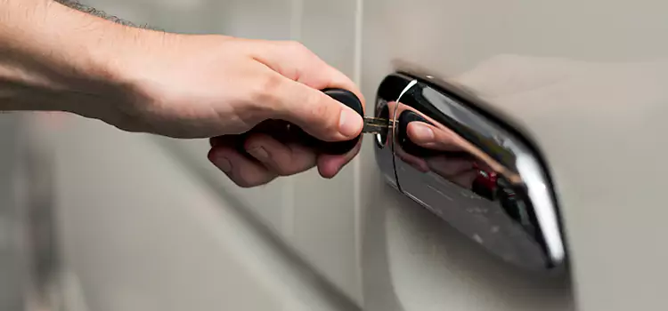 Why Choose Our Auto Locksmith Team in Lakewood, CA?